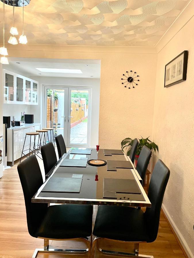 Stunning 1 Bedroom And Double Sofa Bed Near Train Station سوثامبتون المظهر الخارجي الصورة
