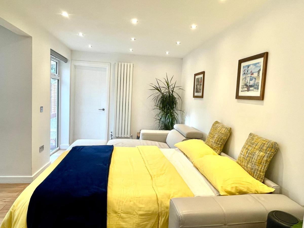 Stunning 1 Bedroom And Double Sofa Bed Near Train Station سوثامبتون المظهر الخارجي الصورة
